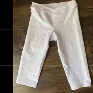 Airbrush V-Cut define capri Alo Yoga Legging